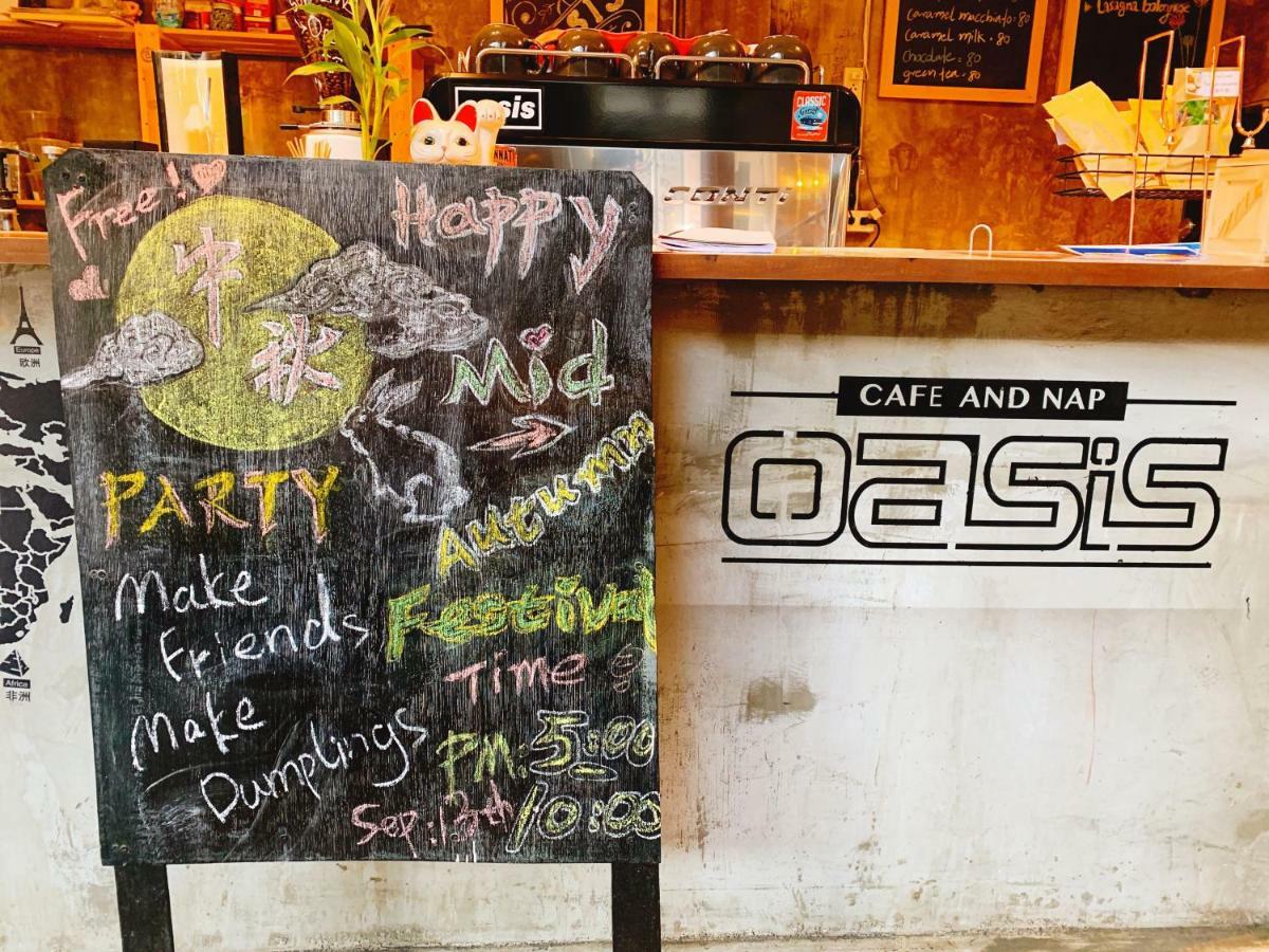 Хостел Oasis Cafe And Nap Бангкок Экстерьер фото