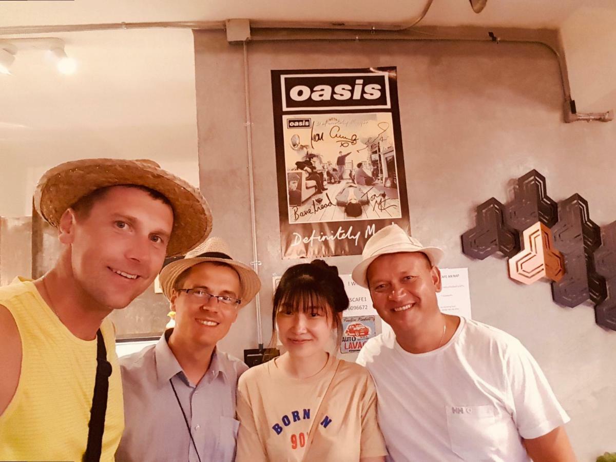 Хостел Oasis Cafe And Nap Бангкок Экстерьер фото
